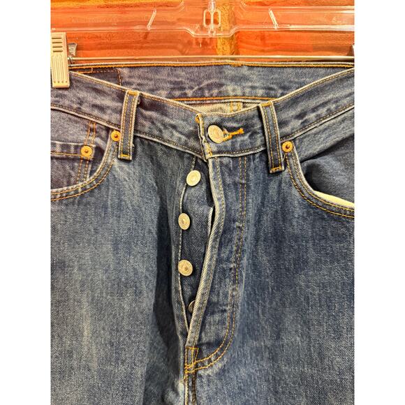 Levi’s 501 - Picture 3 of 6